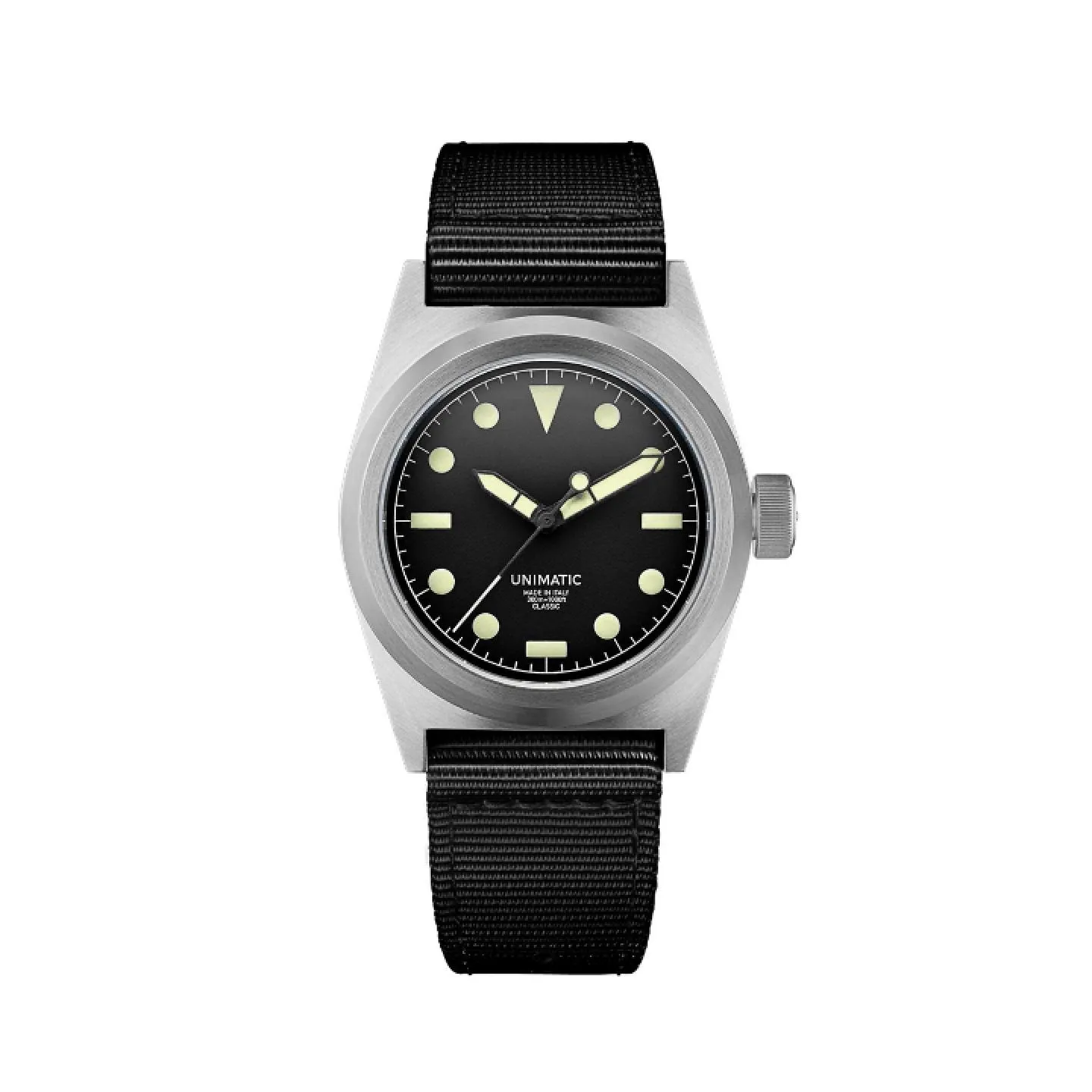 Reloj militar Unimatic Modello Due Classic UC2 con esfera negra minimalista, índices luminiscentes maximizados y correa de nailon negra tipo NATO.